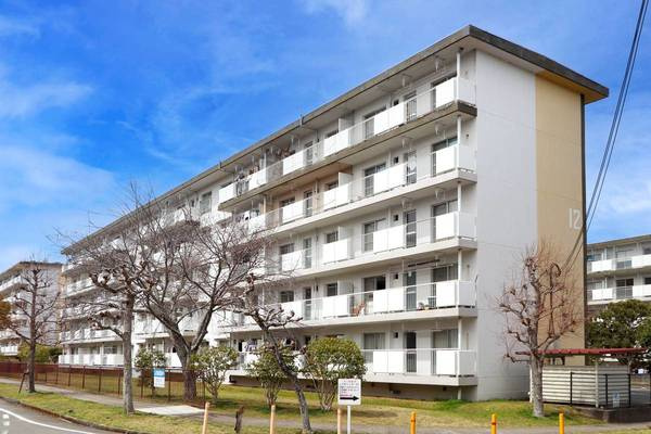 三木市志染町西自由が丘２丁目の賃貸マンション