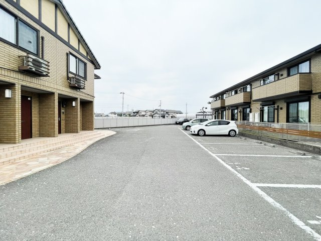ベイブランシェ　Ａ棟の駐車場