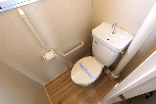 ビレッジハウス志染12号棟のトイレ|ビレッジハウスの同一物件・同一タイプの間取りの写真です