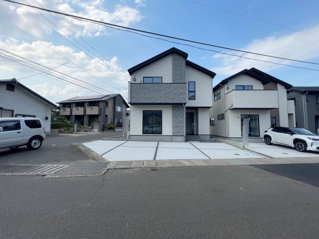 新築戸建・建売　福島市丸子3期　Erde　全3棟の駐車場