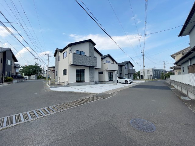 新築戸建・建売　福島市丸子3期　Erde　全3棟の前面道路含む現地写真