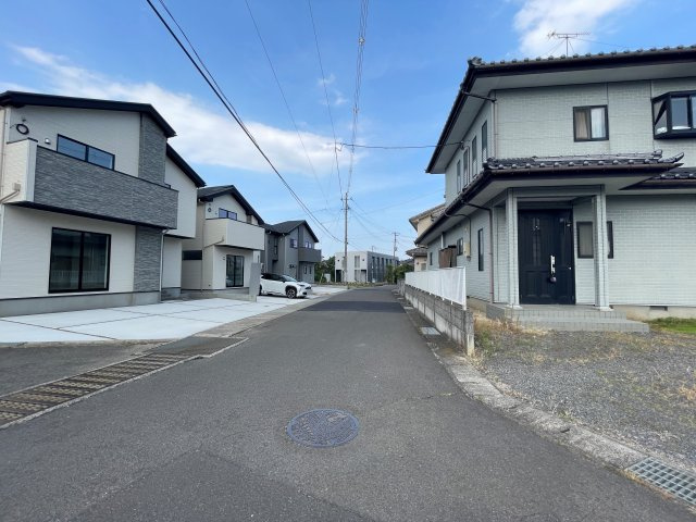新築戸建・建売　福島市丸子3期　Erde　全3棟の前面道路含む現地写真