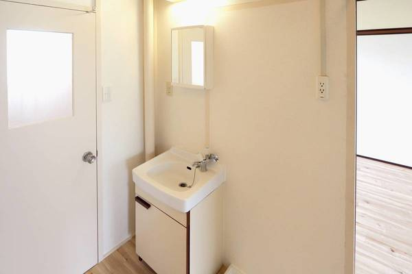 ビレッジハウス志染15号棟の洗面所|ビレッジハウスの同一物件・同一タイプの間取りの写真です