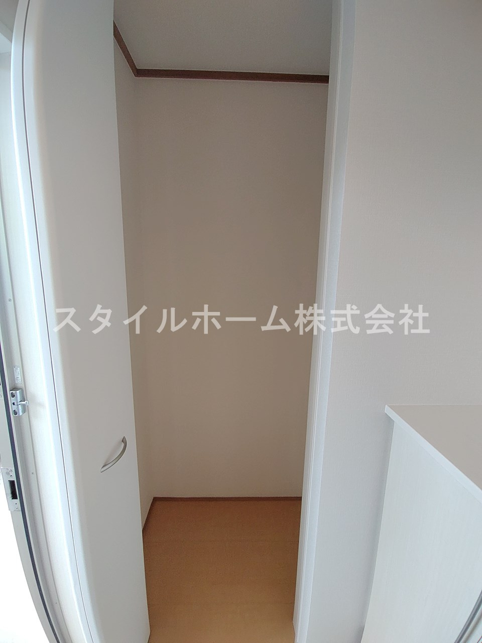 ヴィライン若宮の収納|別部屋写真です。