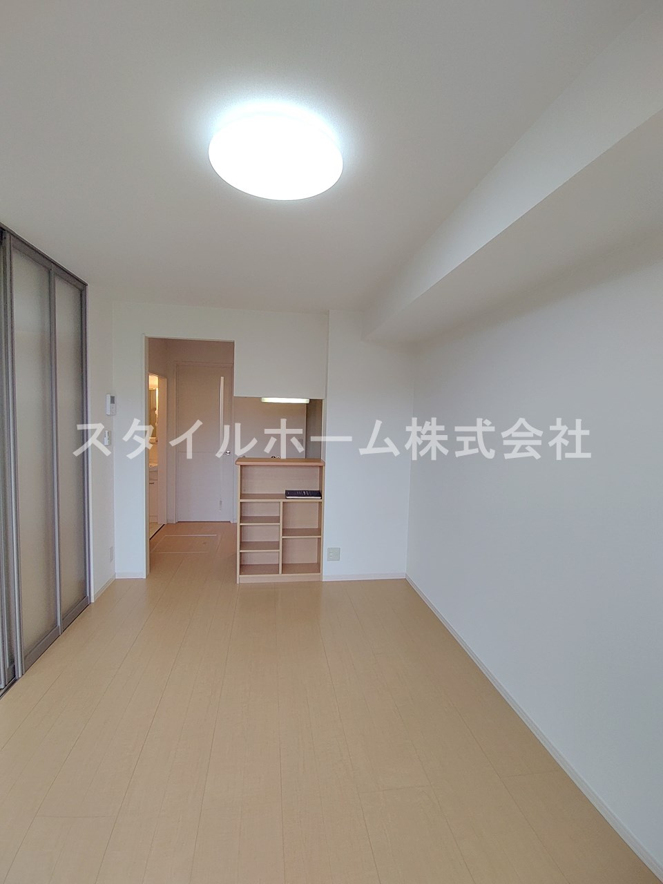 ヴィライン若宮の居間・リビング|別部屋写真です。