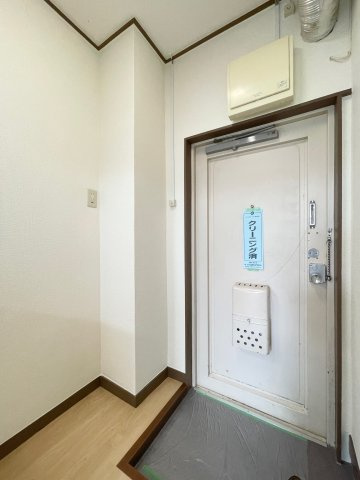 エンゼルマンションの玄関