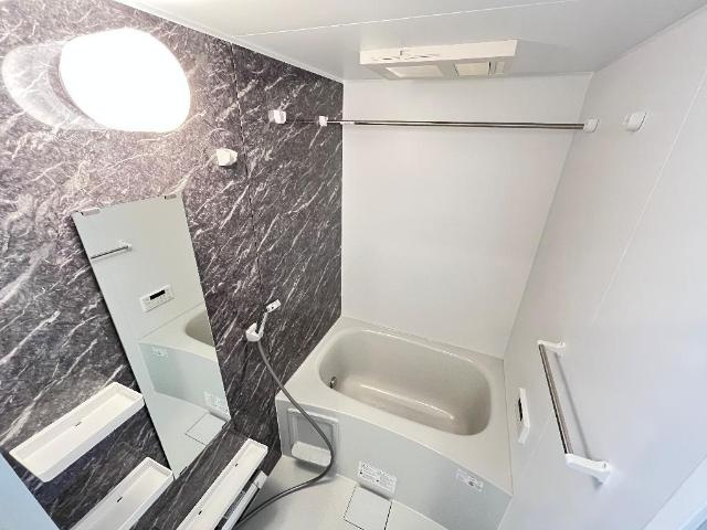 坂戸市関間4丁目アパート新築工事の浴室|バス（イメージ）