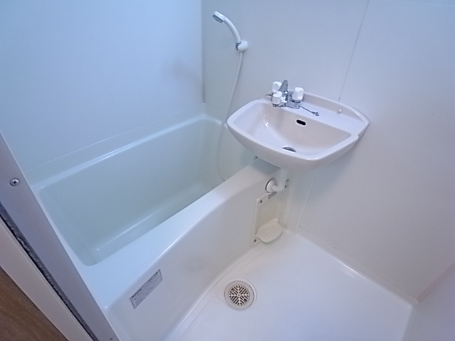 アートプラザ神戸西の浴室