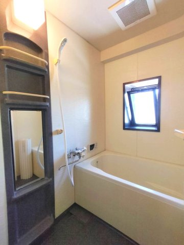 リーグレック元町の浴室