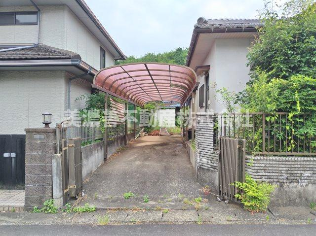 ６５６６４　各務原市尾崎北町中古戸建ての駐車場