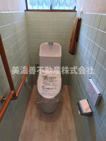 ６５６６４　各務原市尾崎北町中古戸建てのトイレ