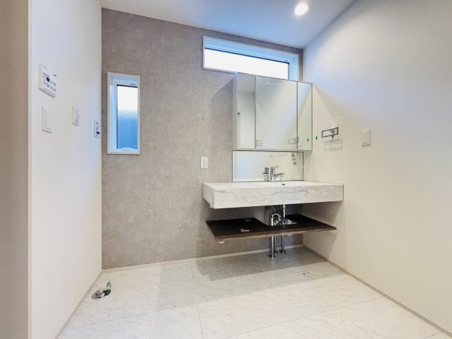 半田市上池町2丁目38-1『仲介手数料無料』新築戸建ての洗面所