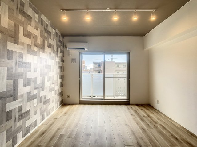 ブライティ助信の内装|おしゃれな内装です