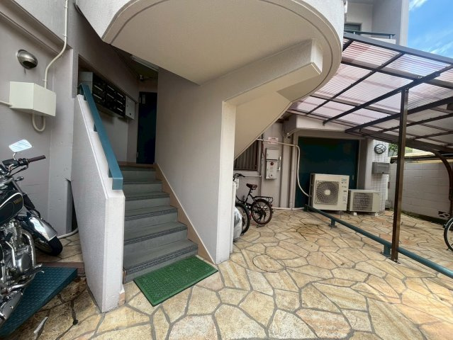 ドムスアシヤのエントランス