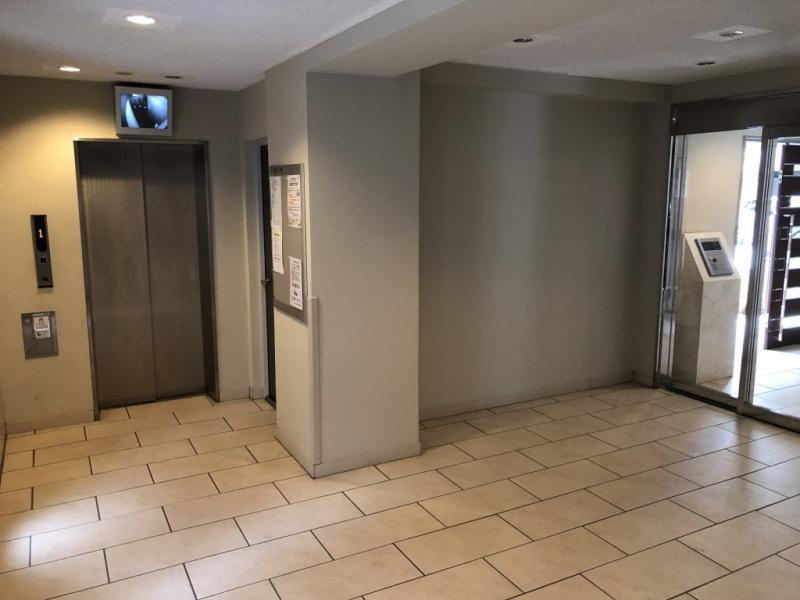杉並区荻窪５丁目の賃貸マンションのロビー