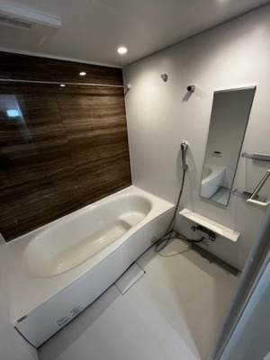 【浴室】 | グランプレイス | 【グランプレイス】一坪風呂で足をのばしてゆったりリラックス出来ます♪