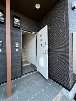 【玄関】 | グランプレイス | 【グランプレイス】シンプルで使いやすい玄関です