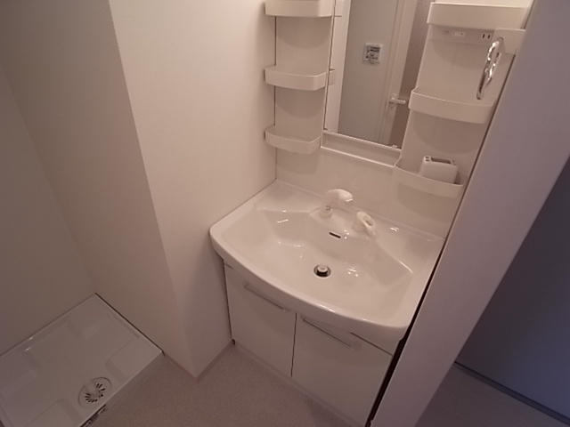 神戸市須磨区車字潰ノ下の賃貸マンションの洗面所