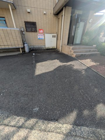 J・Oビルの駐車場