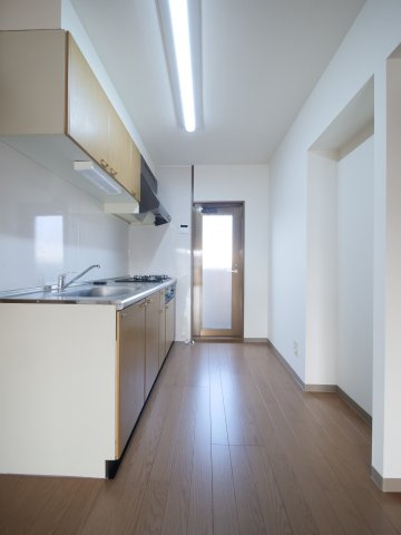 カーサソラーレのキッチン|※写真は別の部屋のものです。