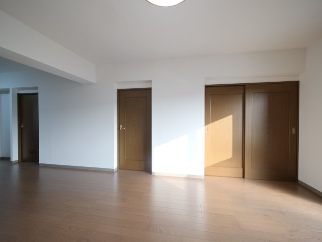 カーサソラーレの洋室|※写真は別の部屋のものです。