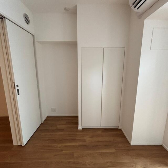 【居間・リビング】 | ※写真は同タイプ住戸です。 