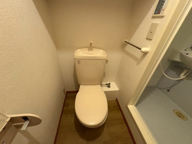 レオパレスＦｌｏｗｅｒＨｉｌｌのトイレ