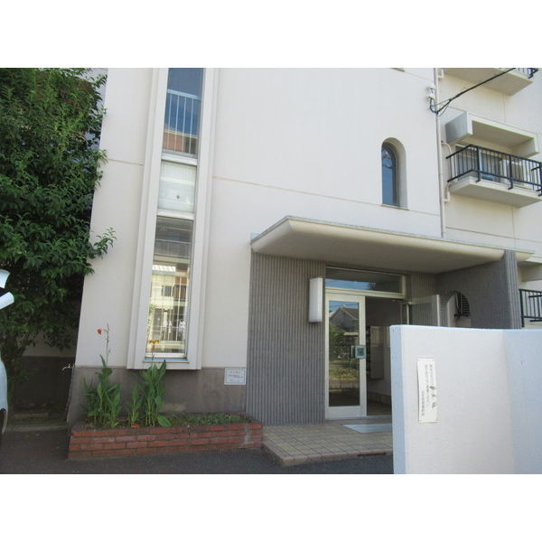 リバーサイドハイツのエントランス