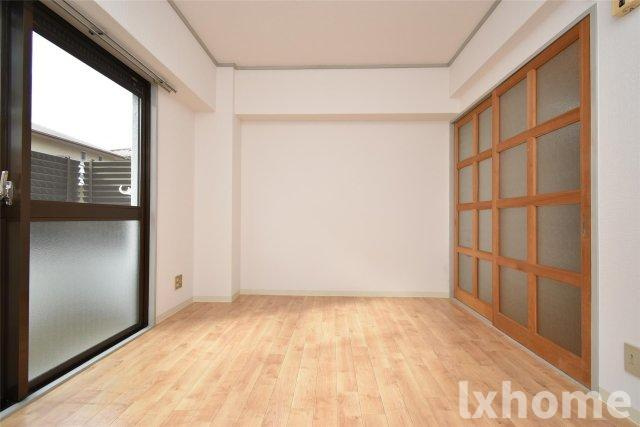 本丸ハイツの居間・リビング|ゆったり過ごせるリビングです