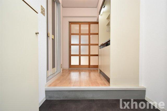 本丸ハイツの玄関|明るい玄関です