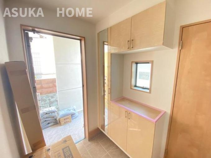 神奈川県横浜市都筑区川和町 戸建ての玄関