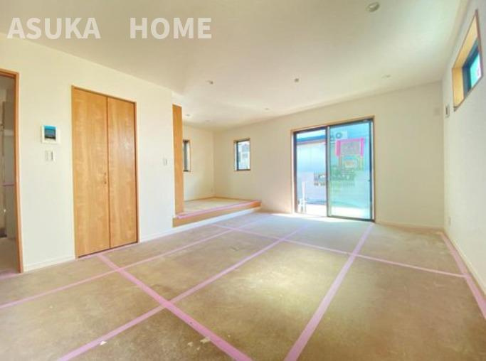 都筑区川和町 戸建ての居間・リビング