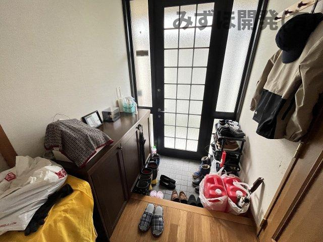 山形市中桜田1丁目3-29の玄関