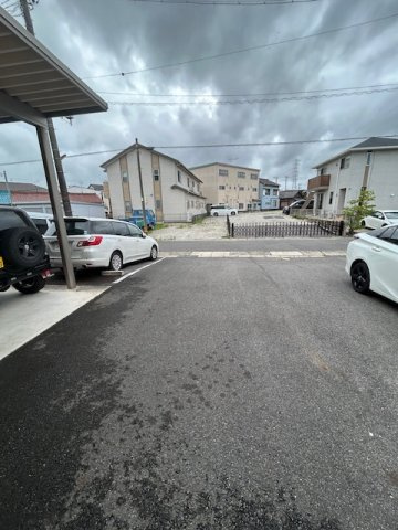 山田様倉庫の駐車場
