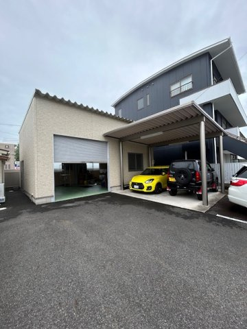 山田様倉庫の駐車場