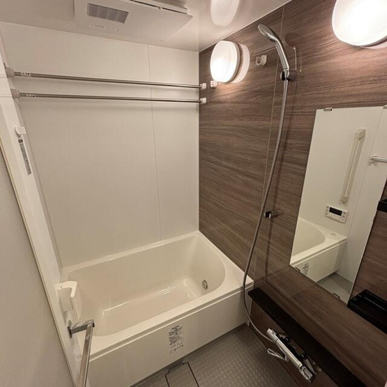 【浴室】 | ※写真は同タイプ住戸です。 