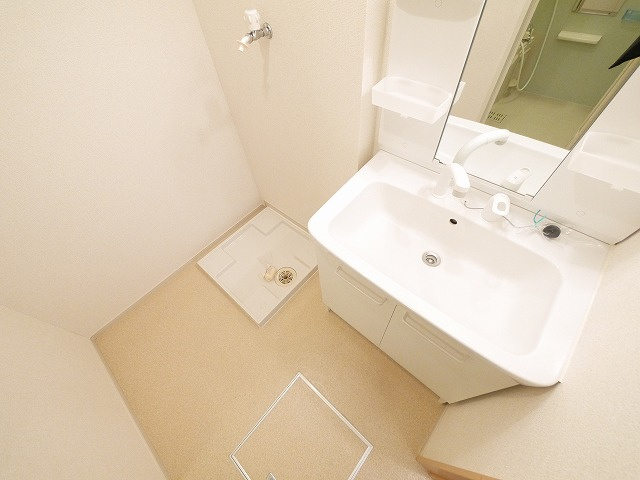 カーサ・フランの洗面所|明るい洗面所です