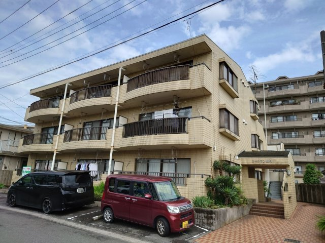 シャルマン島村の外観