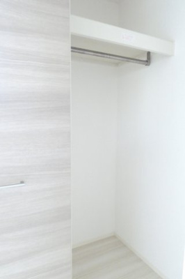 【収納】 | ブランネージュ新山口Ⅱ | 反転間取り別部屋写真です。