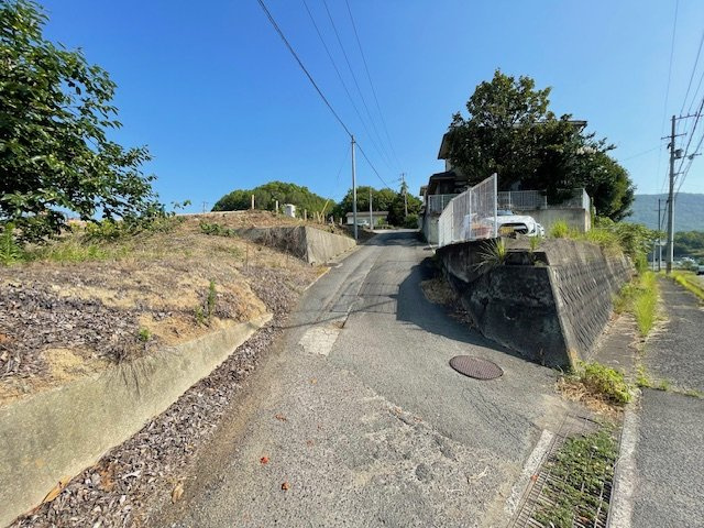 三木町池戸　土地の前面道路含む現地写真