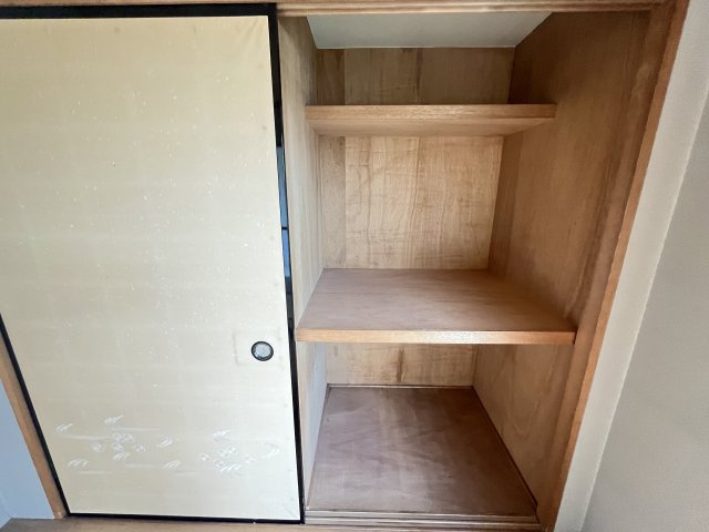 檜尾貸家の収納