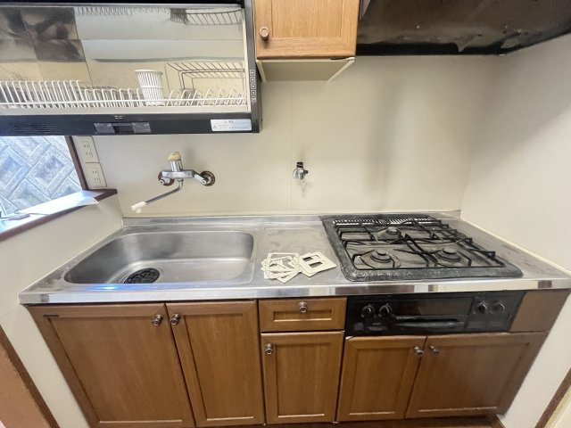 檜尾貸家のキッチン