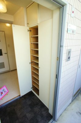 【収納】 | サンセーヌ六ツ門 | ちょっとした収納スペースも充実しています※別号室の写真です