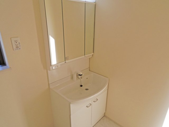 【独立洗面台】 | 沼津中沢田Ⅰ 新築建売分譲住宅 建物＋土地 TW05759 | 沼津市中沢田A号棟　洗面化粧台 ※令和7年11月20日撮影写真
