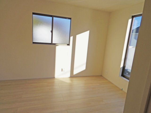 【洋室】 | 沼津中沢田Ⅰ 新築建売分譲住宅 建物＋土地 TW05759 | 沼津市中沢田A号棟　洋室7帖 ※令和7年11月20日撮影写真