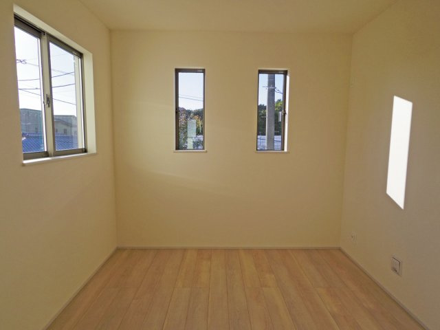 【洋室】 | 沼津中沢田Ⅰ 新築建売分譲住宅 建物＋土地 TW05759 | 沼津市中沢田A号棟　洋室6帖(西側) ※令和7年11月20日撮影写真