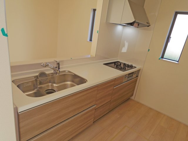 【キッチン】 | 沼津中沢田Ⅰ 新築建売分譲住宅 建物＋土地 TW05759 | 沼津市中沢田A号棟　キッチン ※令和7年11月20日撮影写真
