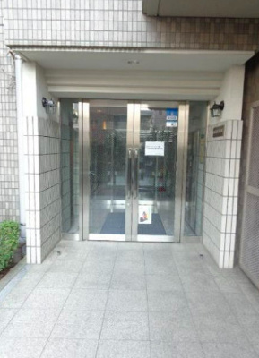 【エントランス】 | リヴィエルバーグ西大島 | 落ち着いたエントランスです