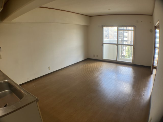 グリースシャトー桃山台の居間・リビング