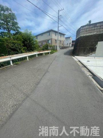 藤沢市湘南台７丁目２１－６戸建ての前面道路含む現地写真|前面道路含む現地写真です